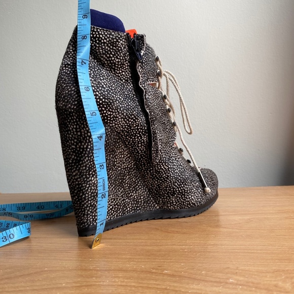 PIERRE HARDY Pony Hair Lace Up Wedge Ankle Boot Size 39 - Picture 15 of 16